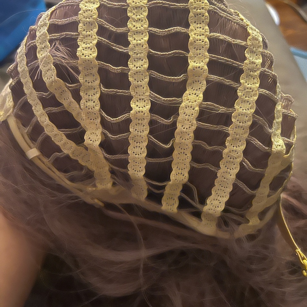 Human silk wig - Picture 4 of 4